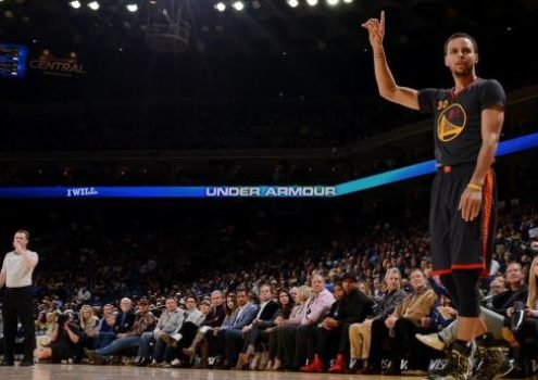 wallpapersden.com_stephen-curry-warriors-2021_wxl
